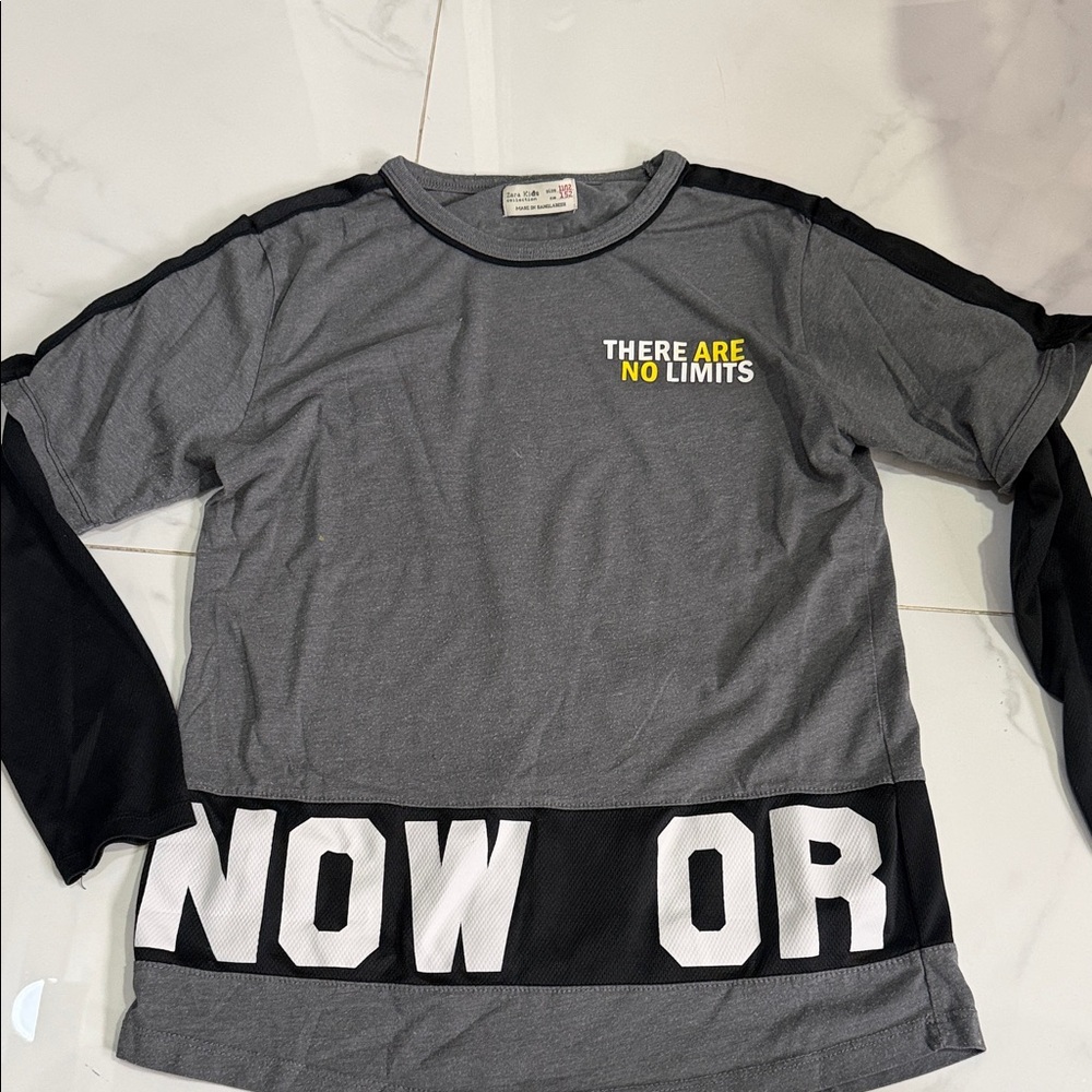 Zara Gray & Black 'There Are No Limits' Long Sleeve Tee